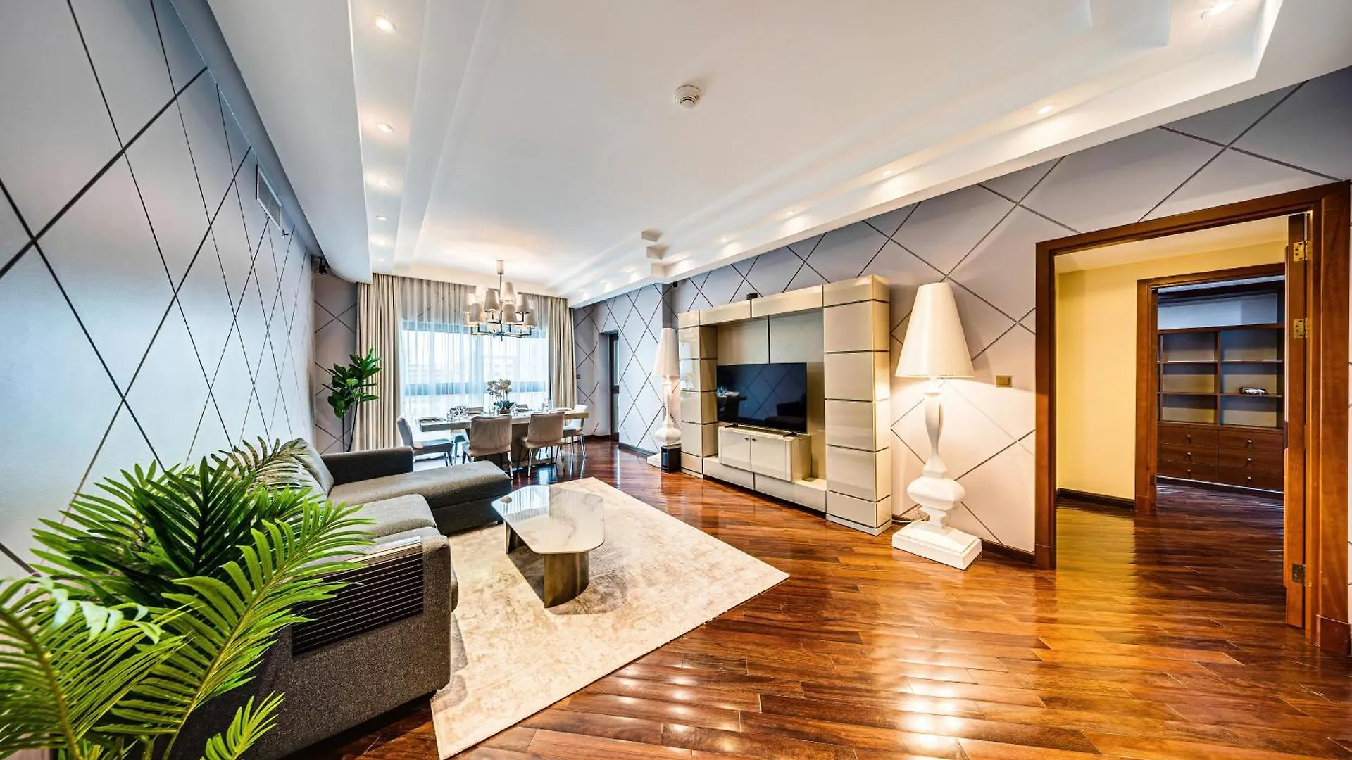 Spacious Family Apartment On The Palm Dubai