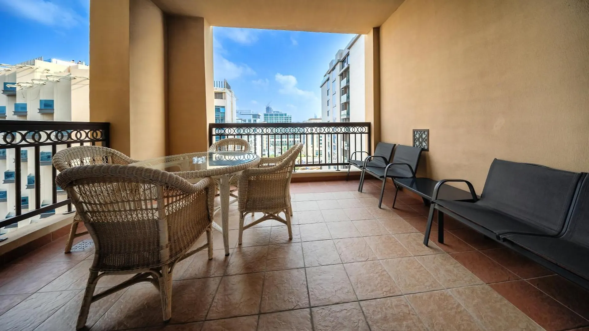 Spacious Family Apartment On The Palm Dubai