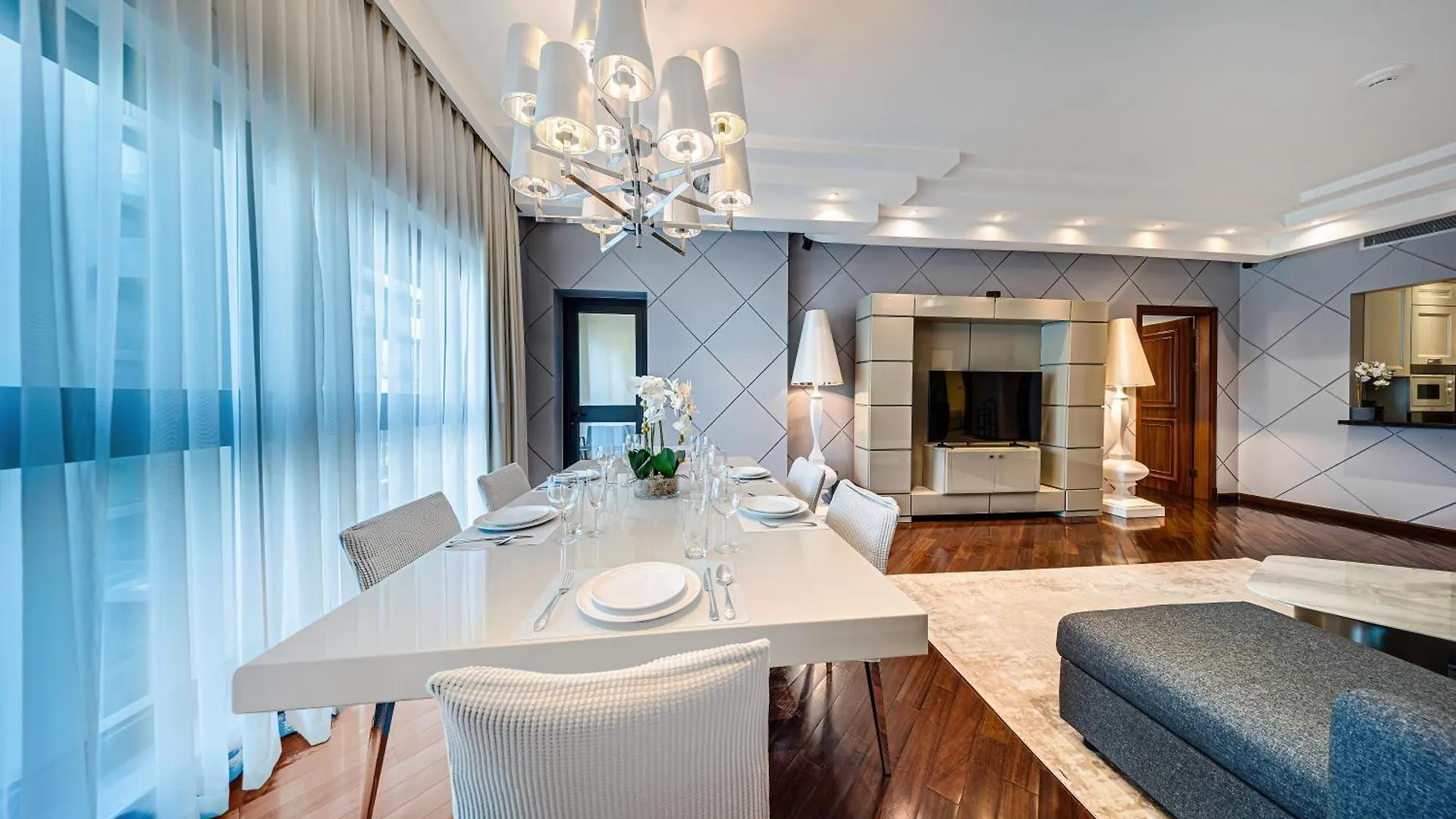 Spacious Family Apartment On The Palm Dubai