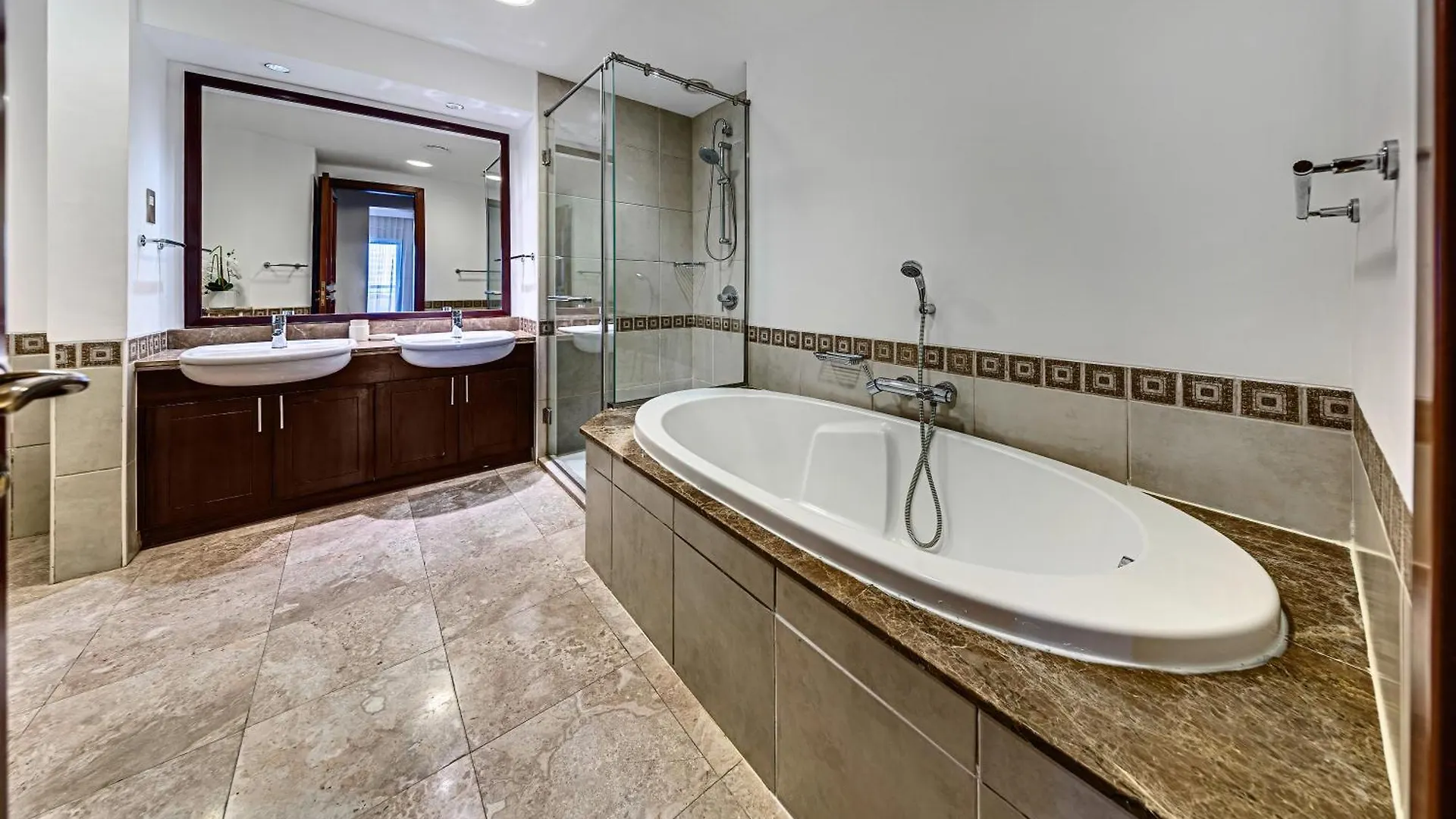 Spacious Family Apartment On The Palm Dubai Emirados Árabes Unidos