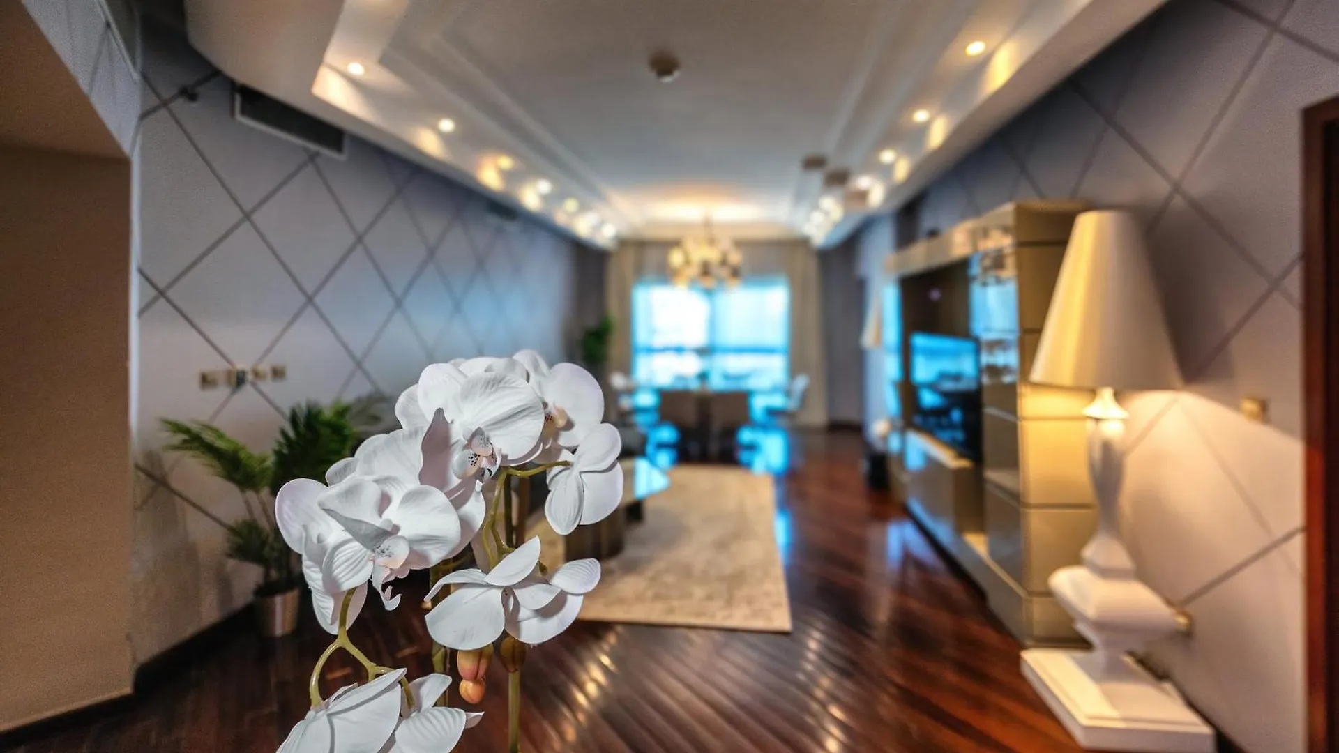 Spacious Family Apartment On The Palm Dubai 0*,