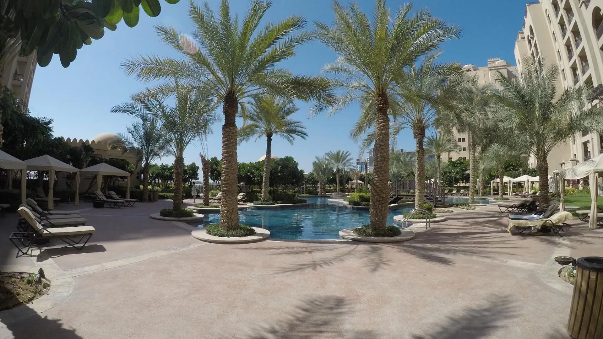 Spacious Family Apartment On The Palm Dubai